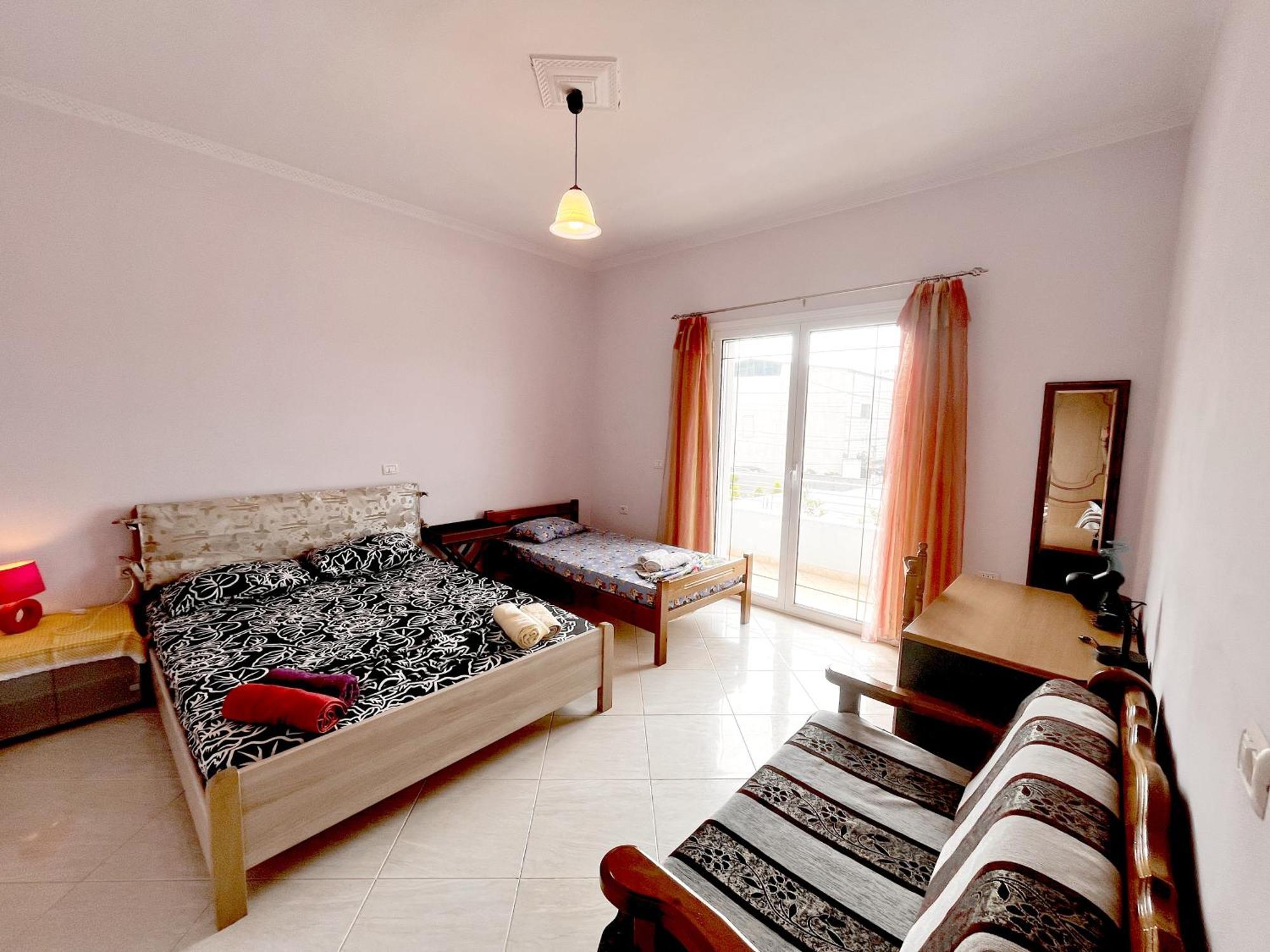 Villa Iremia Family Holidays فلورا المظهر الخارجي الصورة
